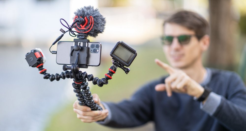 4 Great Equipment for Vlogging on iPhone